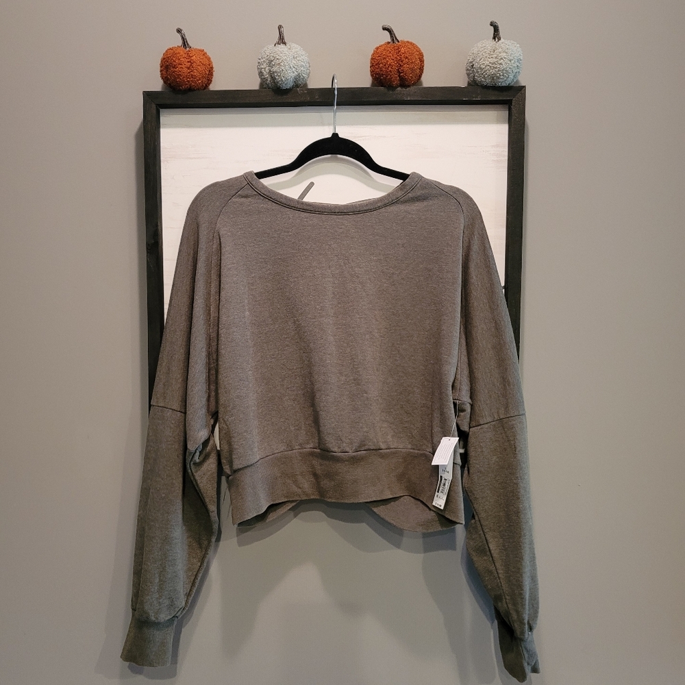 NWT Twist Back Sweatshirt